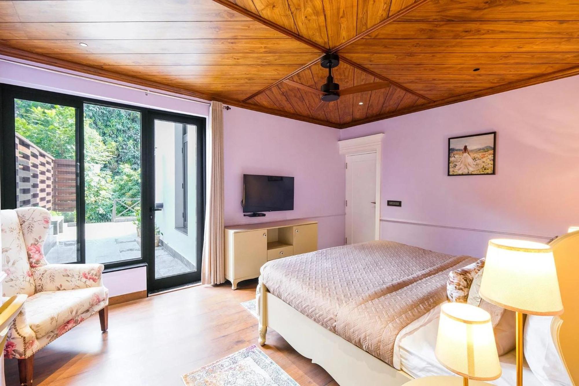 Villa Sierra Sky - Exquisite Elegant 4 Bedroom Villa デヘラードゥーン エクステリア 写真